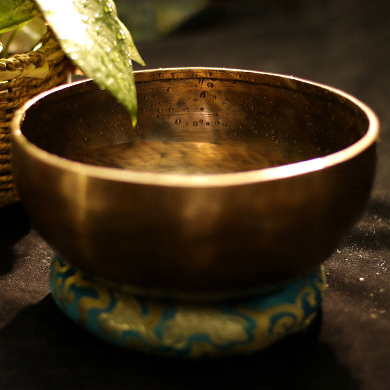 Tibetan meditation singing bowl set — view 2
