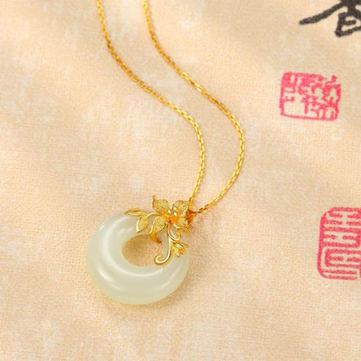 Tibetan white jade necklace — view 2