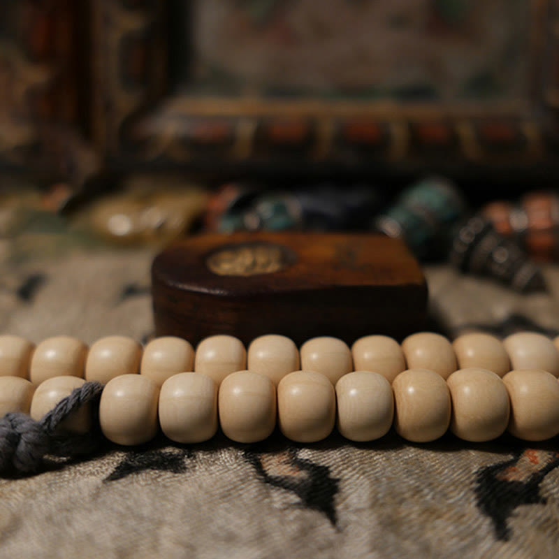 Abelia Biflora Wood Off Wrist 108-Bead Mala — product view 3