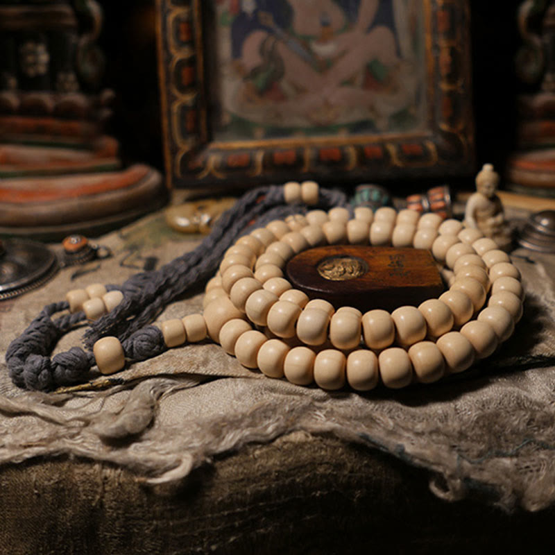 Abelia Biflora Wood Off Wrist 108-Bead Mala — product view 8