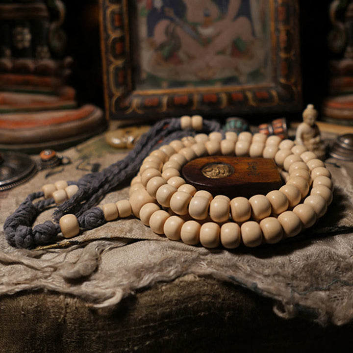 Abelia Biflora Wood Off Wrist 108-Bead Mala — product view 8