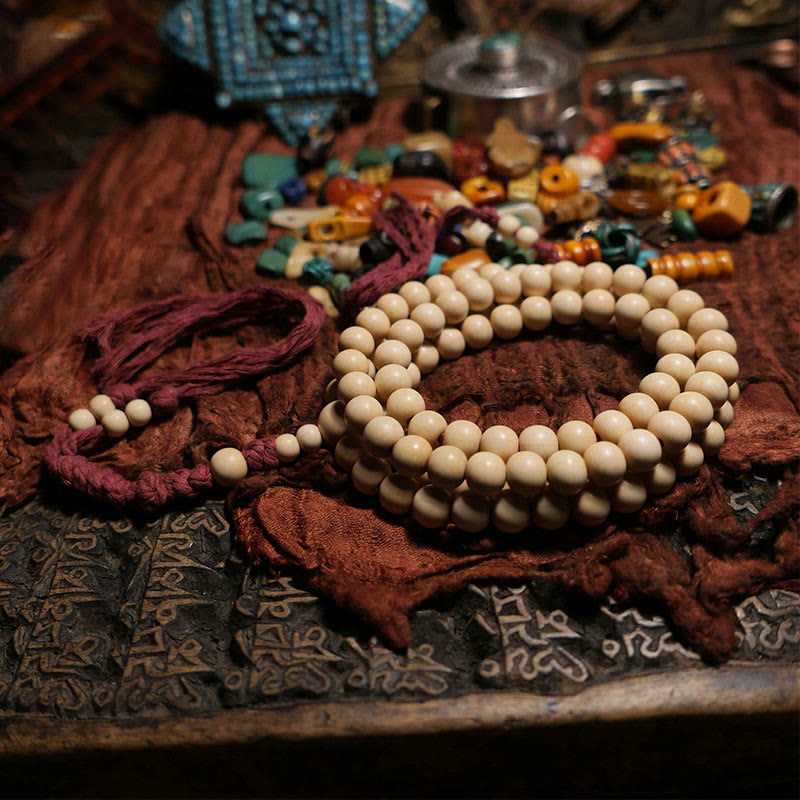 Abelia Biflora Wood Off Wrist 108-Bead Mala — product view 12