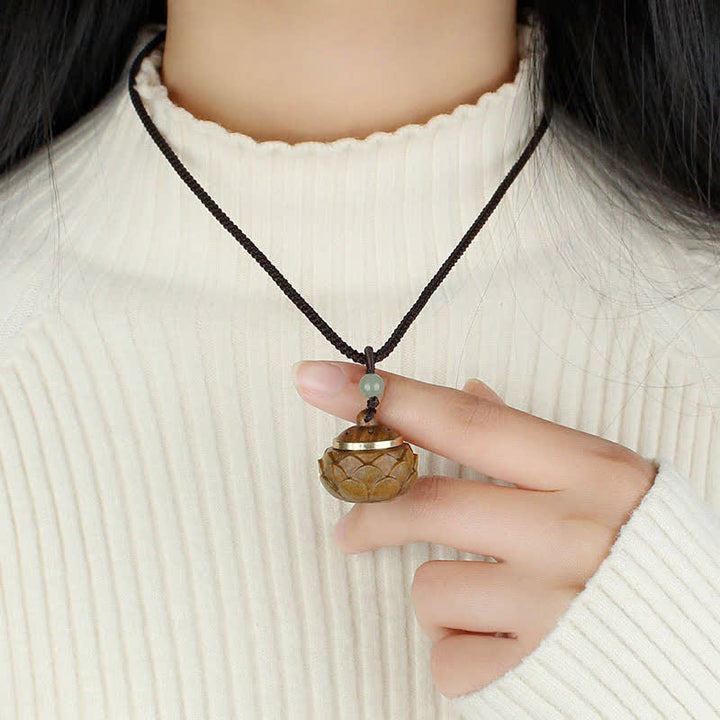Green sandalwood and rosewood lotus pendant — view 10
