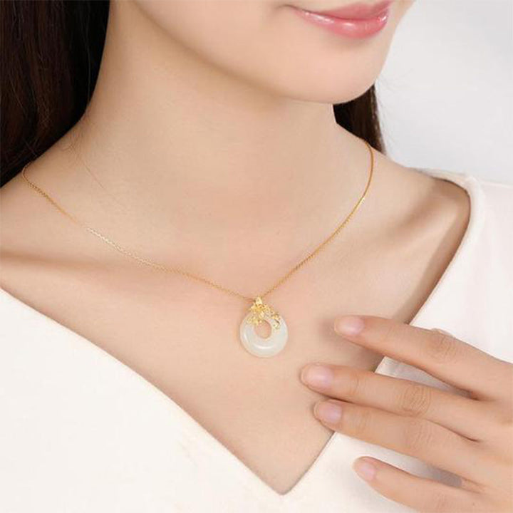 Tibetan white jade necklace — view 4