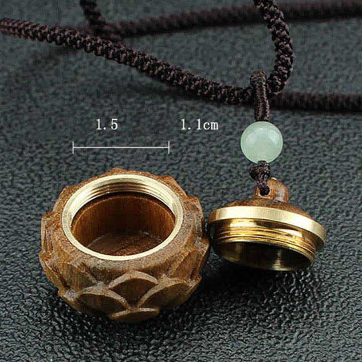 Green sandalwood and rosewood lotus pendant — view 13