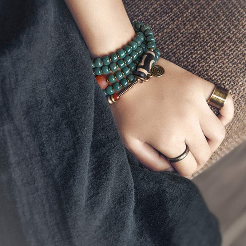 Bodhi seed and Dzi bead mala bracelet — view 9