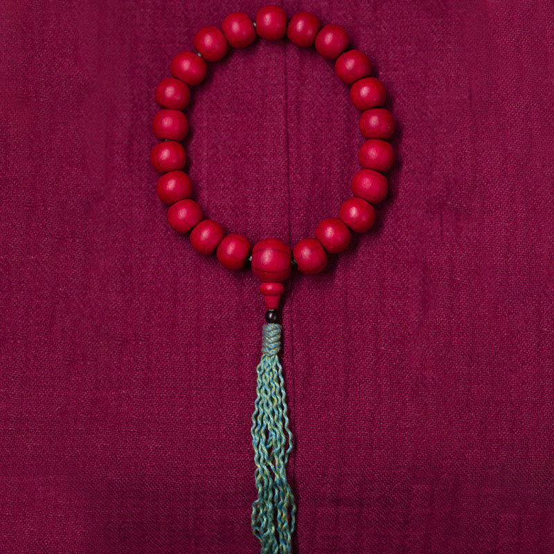 Abelia Biflora Wood Off Wrist Mala — product view 2