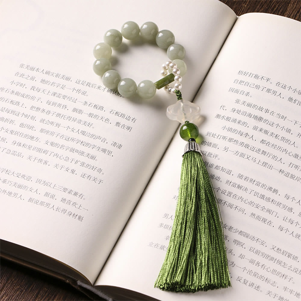 Green Jade Beads Pearl Wrist Mala — product view 2