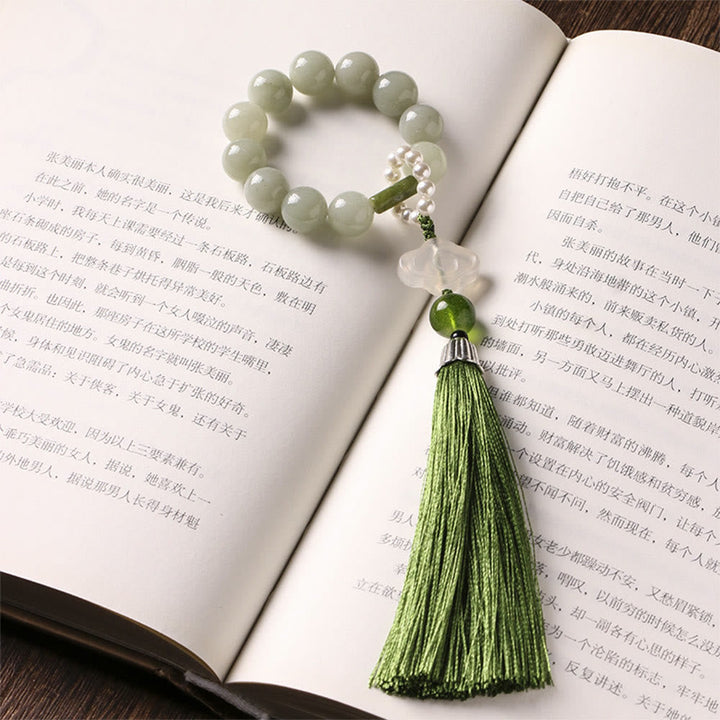 Green Jade Beads Pearl Wrist Mala — product view 2