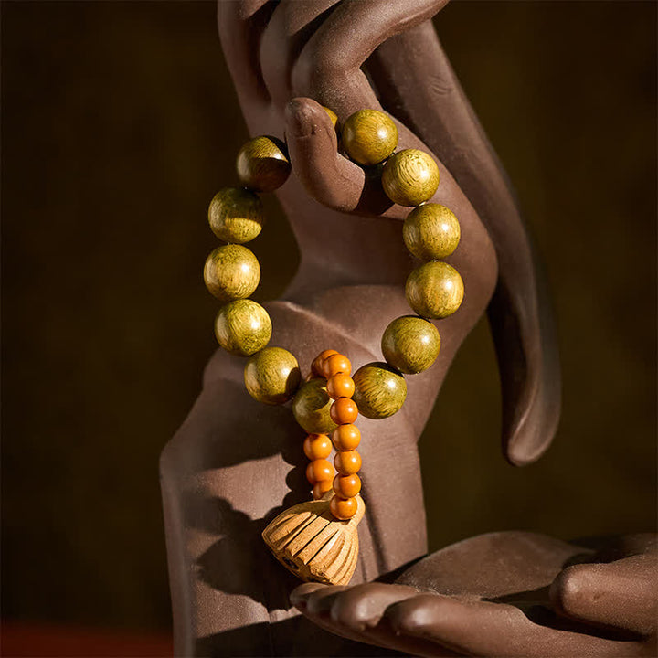 Green Sandalwood Lotus Pod Beads Tactile Meditation Beads — product view 2