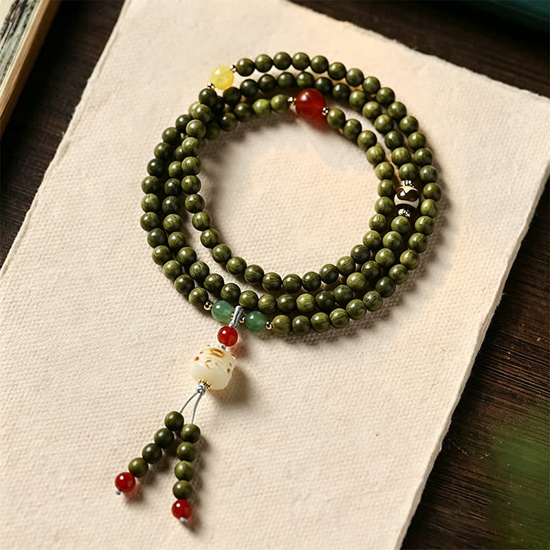 Green Sandalwood Hand-Woven Cat Retro Ethnic Wrist Mala — main product view