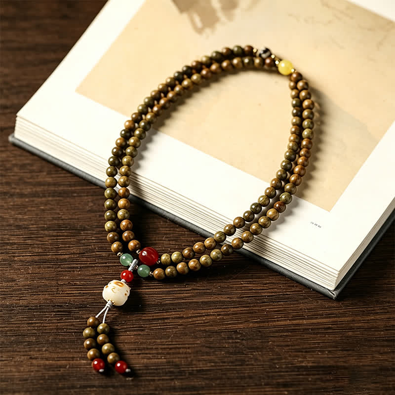Green Sandalwood Hand-Woven Cat Retro Ethnic Wrist Mala — product view 3
