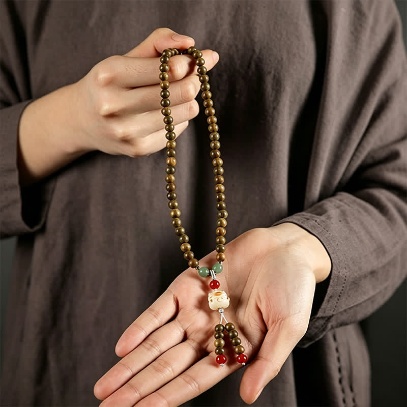Green Sandalwood Hand-Woven Cat Retro Ethnic Wrist Mala — product view 11