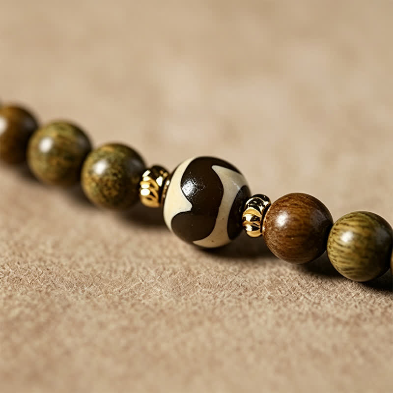 Green Sandalwood Hand-Woven Cat Retro Ethnic Wrist Mala — product view 14