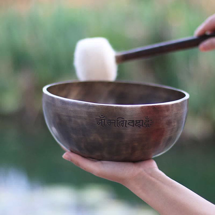 Lunar Rainbow Full Moon Copper Singing Bowl Set — product view 10