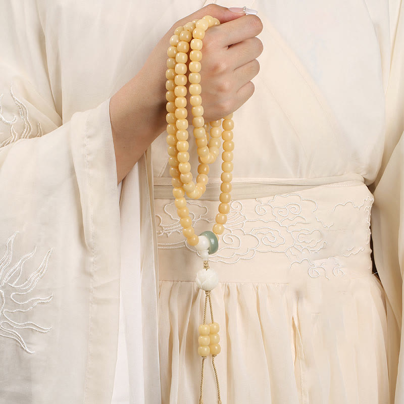 Bodhi Seed Lotus Dzi Bead Mala Bracelet — product view 3
