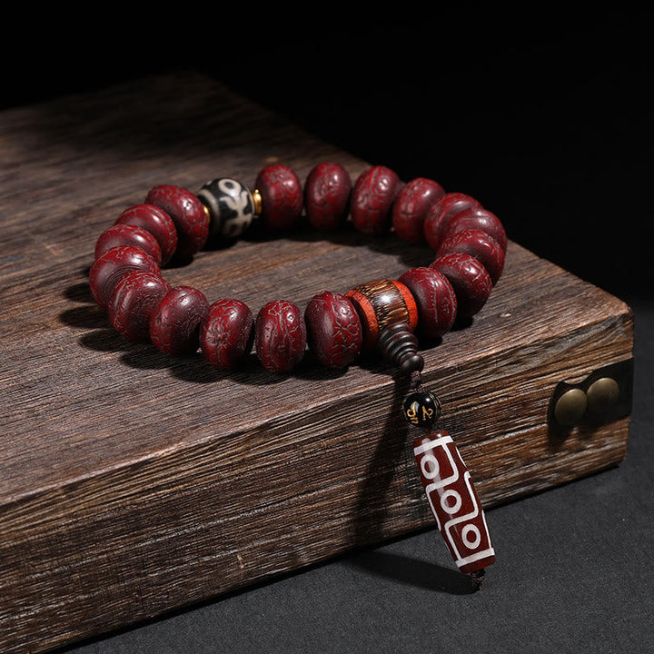 Tibetan Bodhi Seed Dzi Bead Dancing Lion Wrist Mala — product view 4