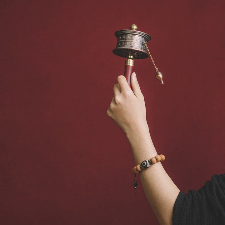 Tibetan Bodhi Seed Dzi Bead Wrist Mala Bracelet — product view 6